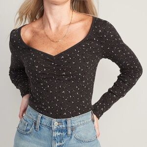 Old Navy Ruched Long Sleeve Scoop Neck Top